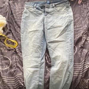 Size 9 Arizona ripped skinny jeans